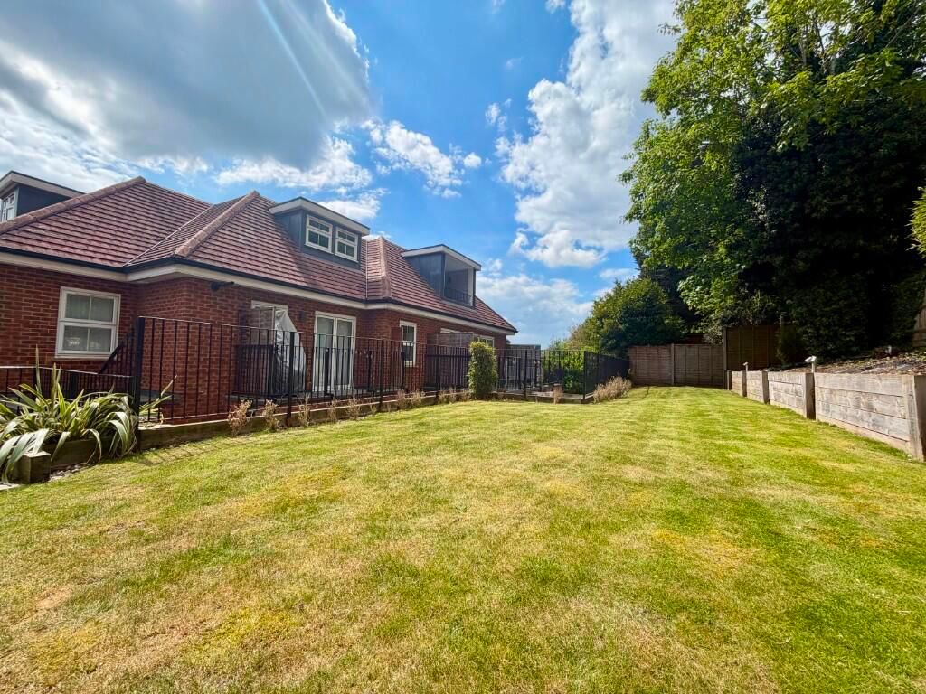 Additional image 20 of 3 bed flat for saleSouth Drive, Coulsdon CR5