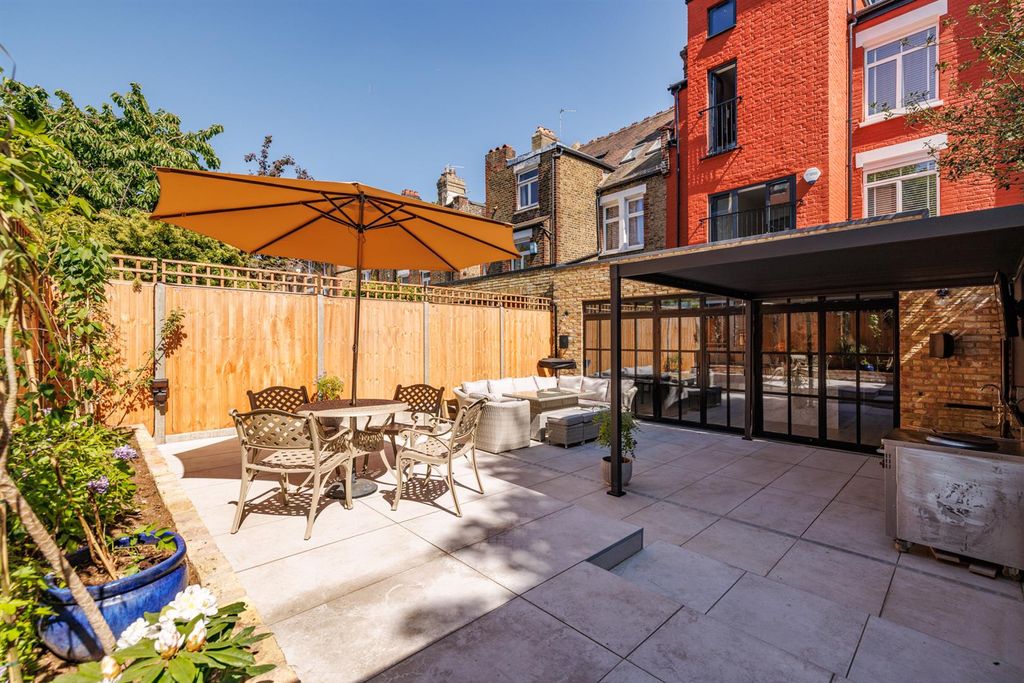 Property photo 2 of 24 Acton Lane 20 Small-14.Jpg