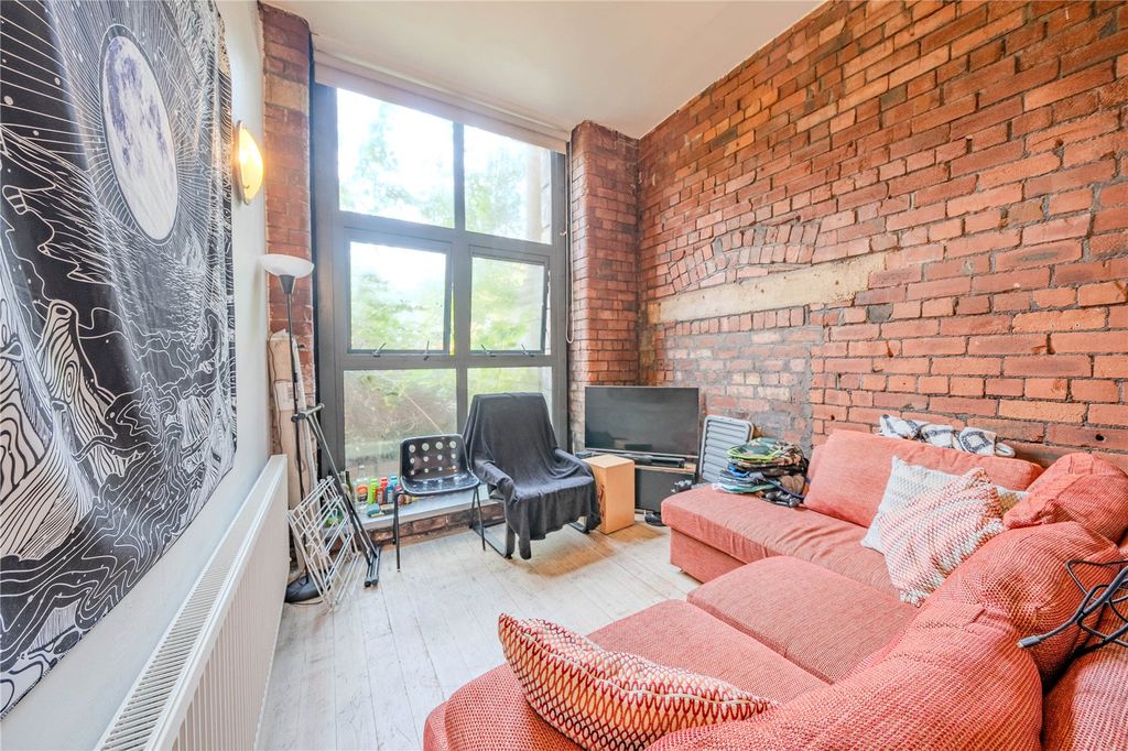 Property photo 3 of 16 Picture No. 19