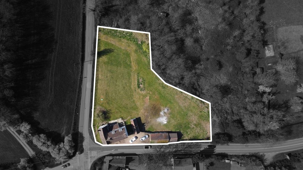 Property photo 2 of 29