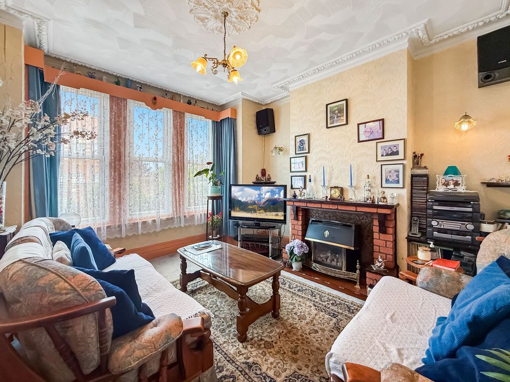 Property photo 3 of 14