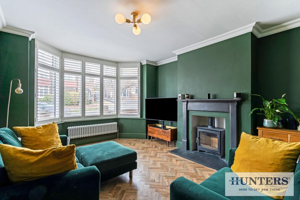 Property photo 2 of 25 Living Room