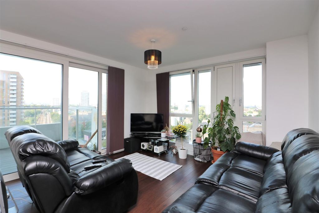 Property photo 1 of 11 Marner Point.Jpg
