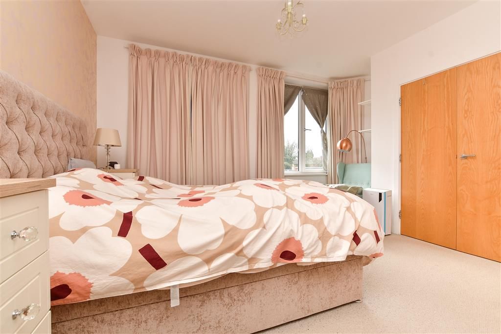 Property photo 2 of 9 Bedroom 1