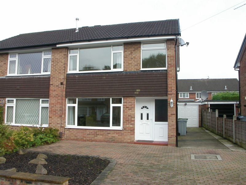 3 bed semi-detached house to rent Midway