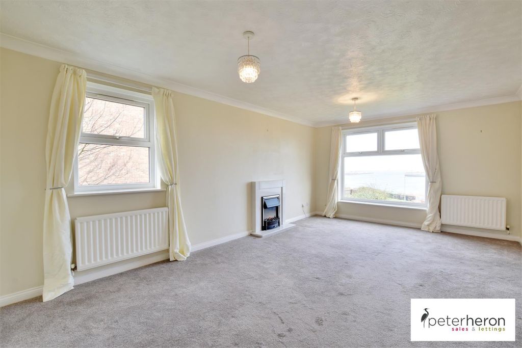 Property photo 2 of 10 Living Room