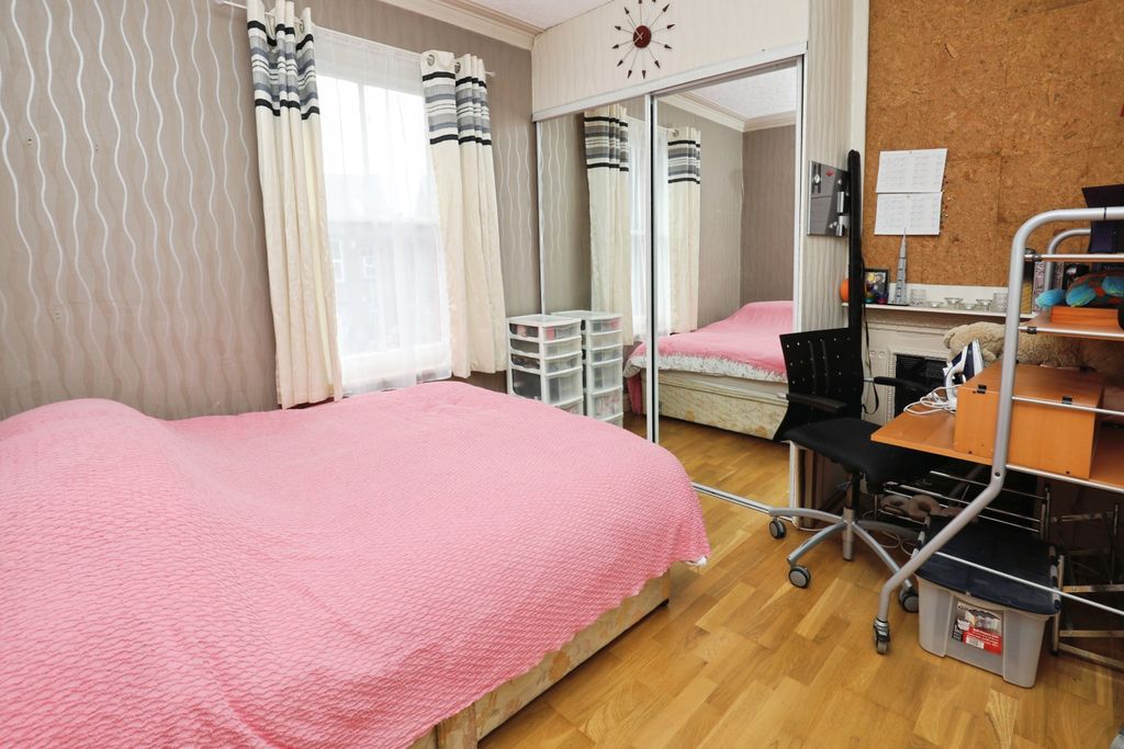 Additional image 13 of 6 bed semi-detached house for saleKnowsley Road, Liverpool L19
