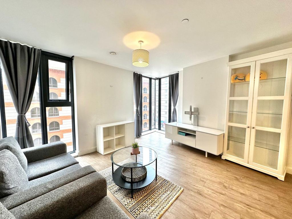 Property photo 3 of 13