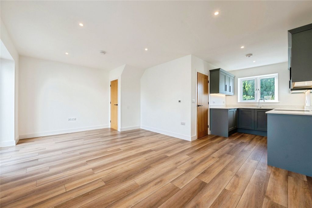 Property photo 3 of 30 Picture No. 14