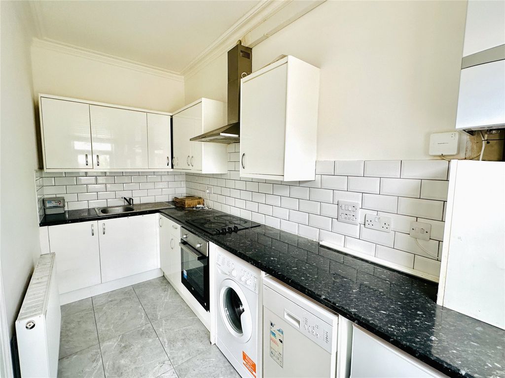 Property photo 2 of 11 Picture No. 05