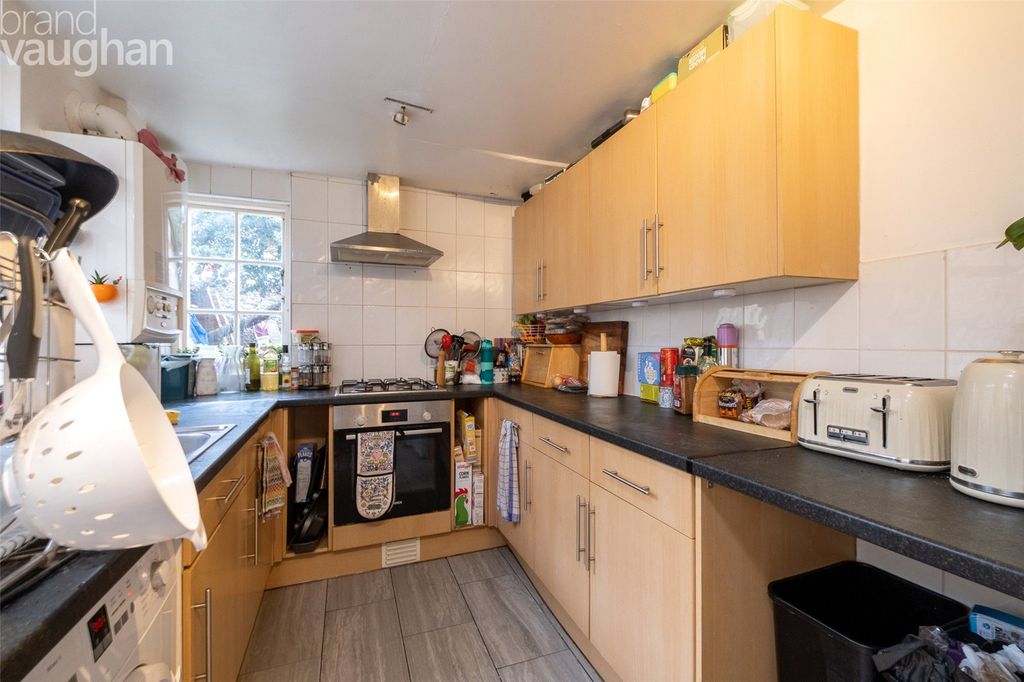 Property photo 2 of 20 Picture No. 06