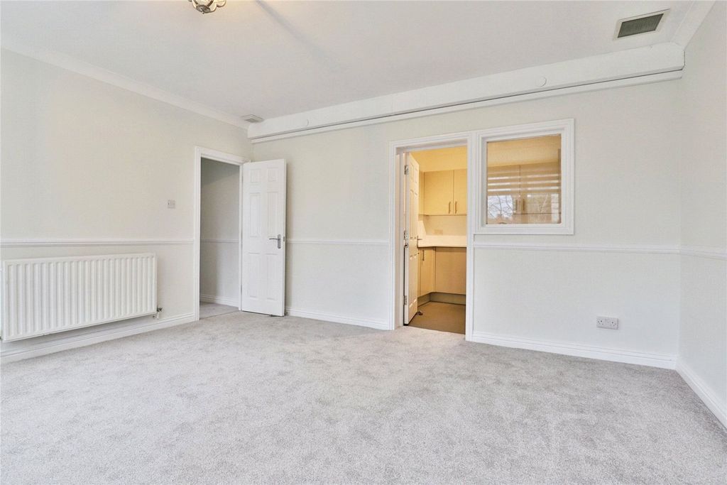 Property photo 2 of 11 Picture No. 10