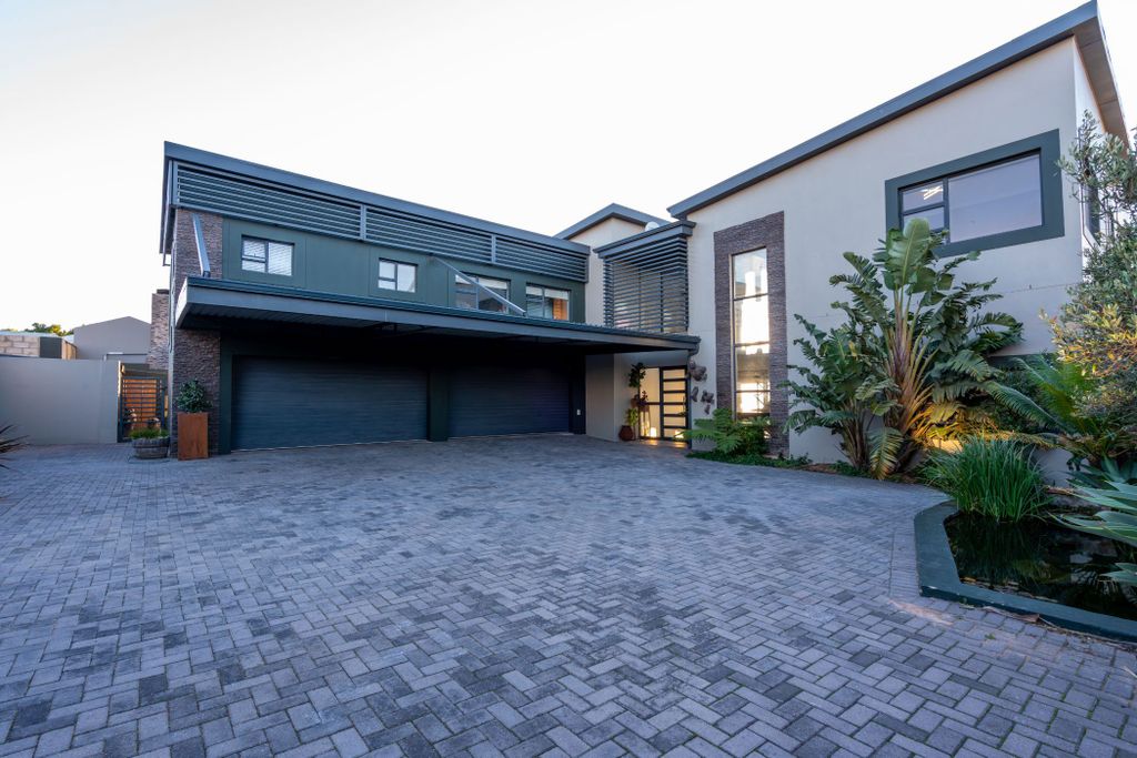 Property photo 1 of 66 La1738064