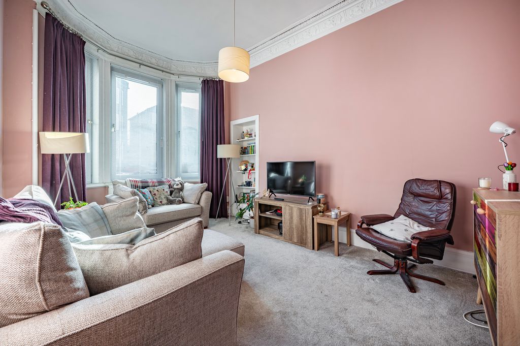 Property photo 2 of 32