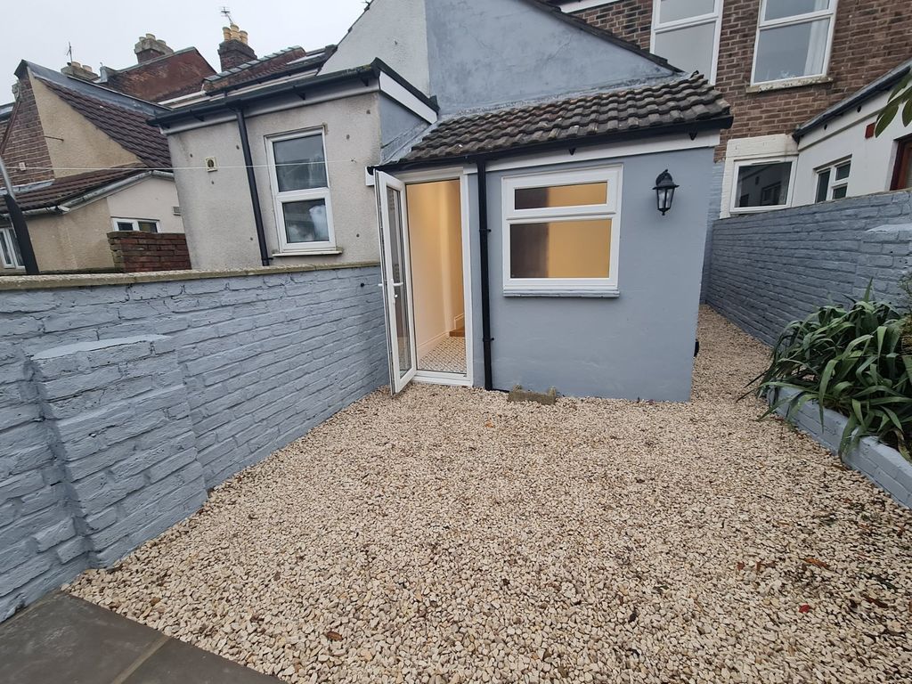 Property photo 2 of 7 Picture No. 09