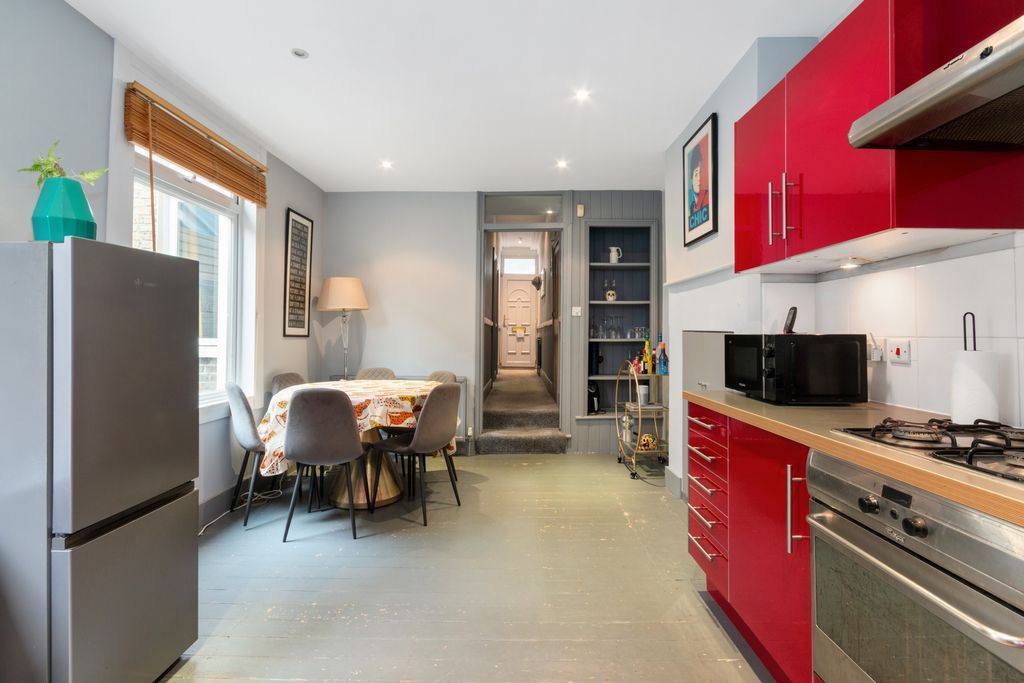 Property photo 2 of 7 Photo 5