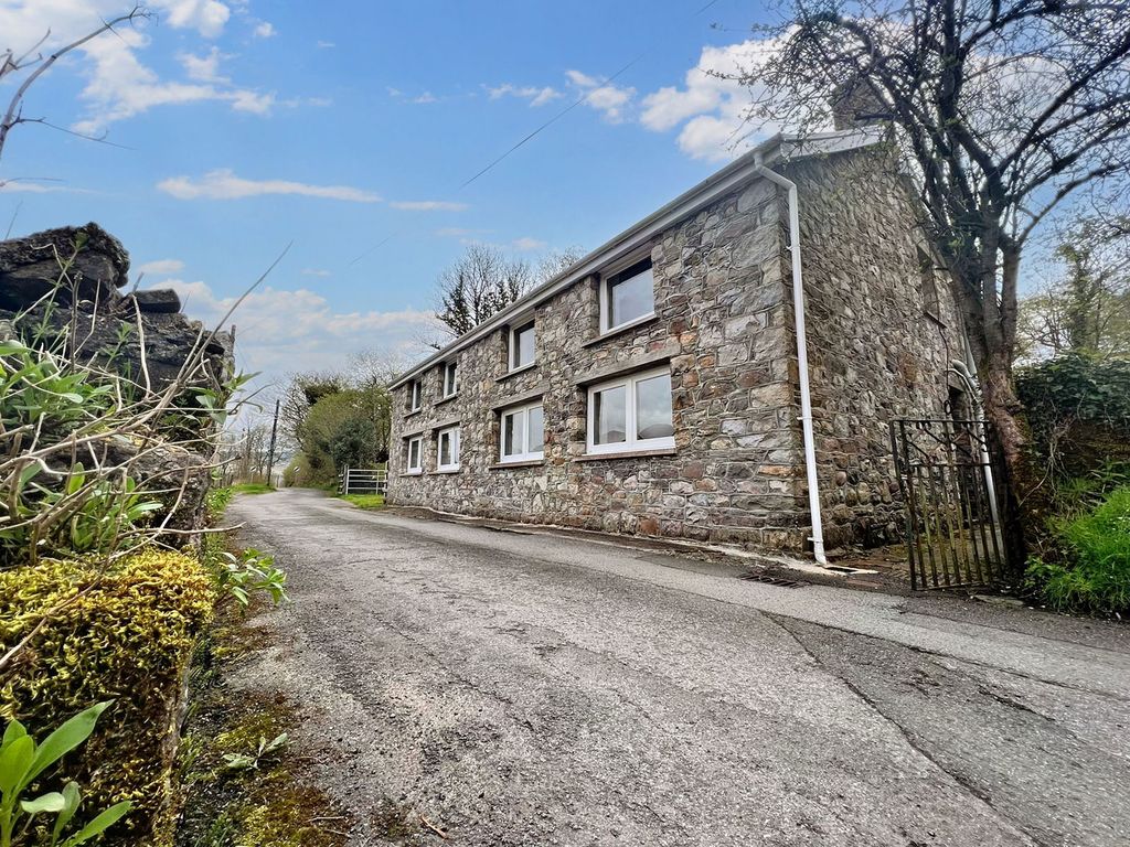 Property photo 1 of 31