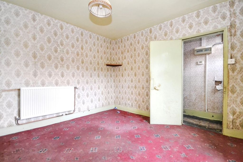 Property photo 3 of 16