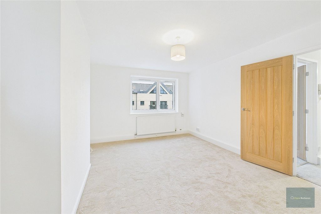 Property photo 2 of 9 Picture No. 07