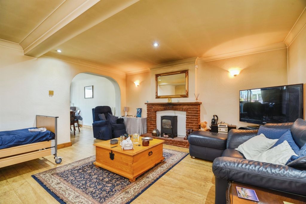 Property photo 3 of 15