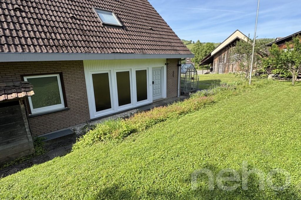 Property photo 3 of 13