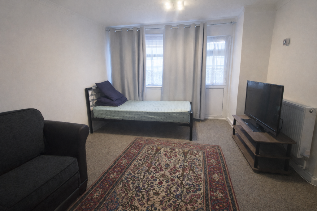 Property photo 2 of 14 Reception 1