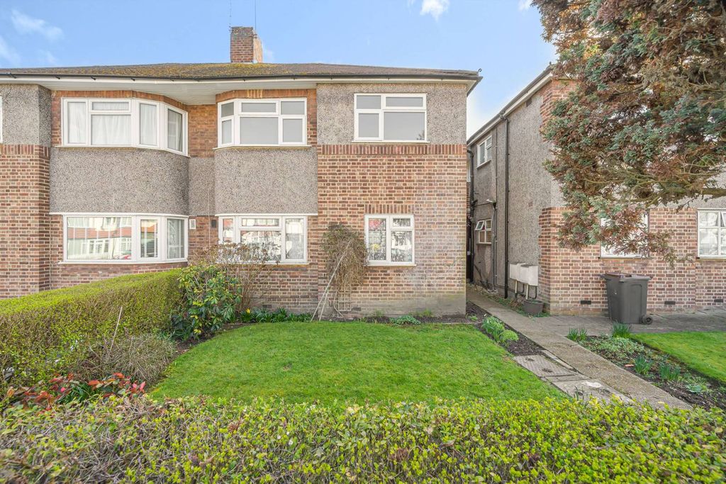 Property photo 3 of 15