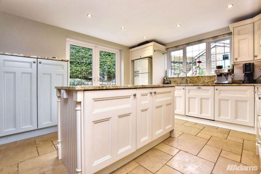 Property photo 2 of 24