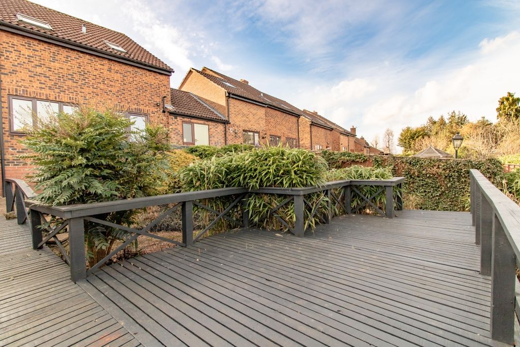 Property photo 2 of 8 86769