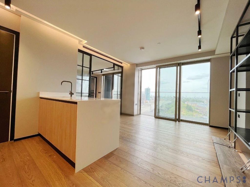 Property photo 3 of 8 Gallery