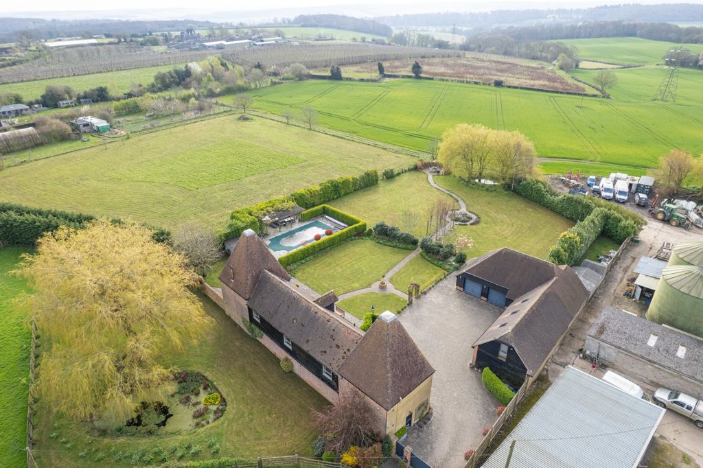 Property photo 3 of 40 Picture 3