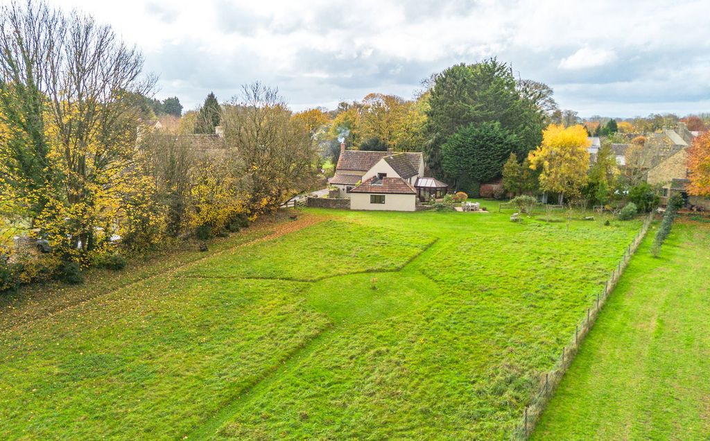 Property photo 1 of 21