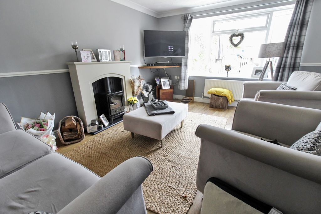 Property photo 2 of 12 Img_7934