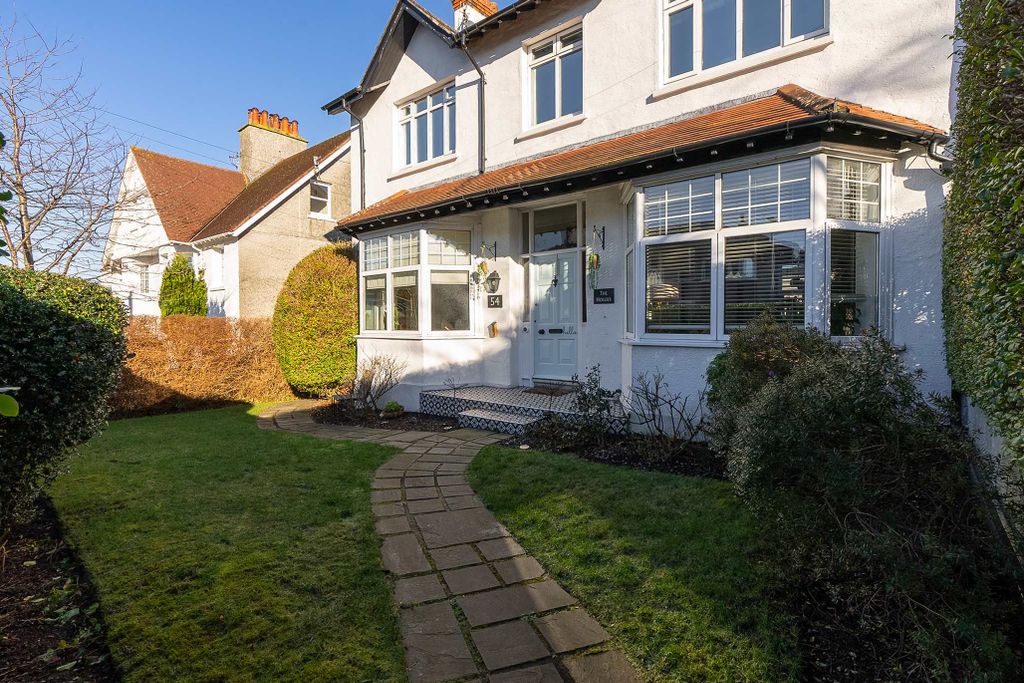 Property photo 2 of 27