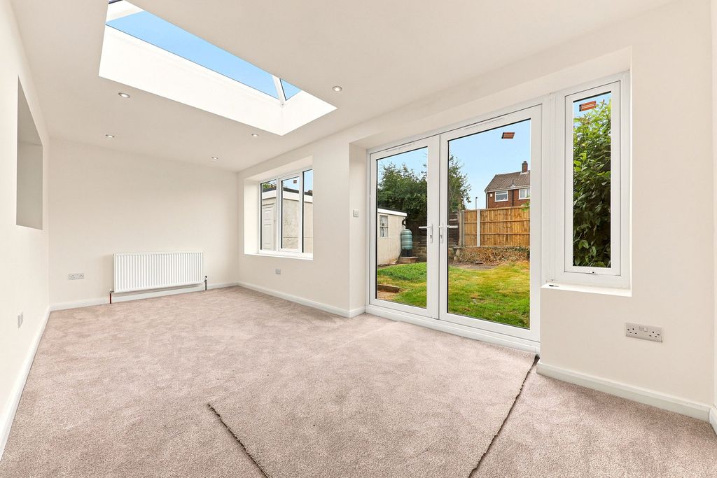 Property photo 3 of 22