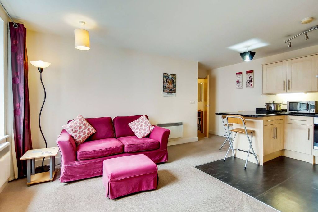 Property photo 2 of 10