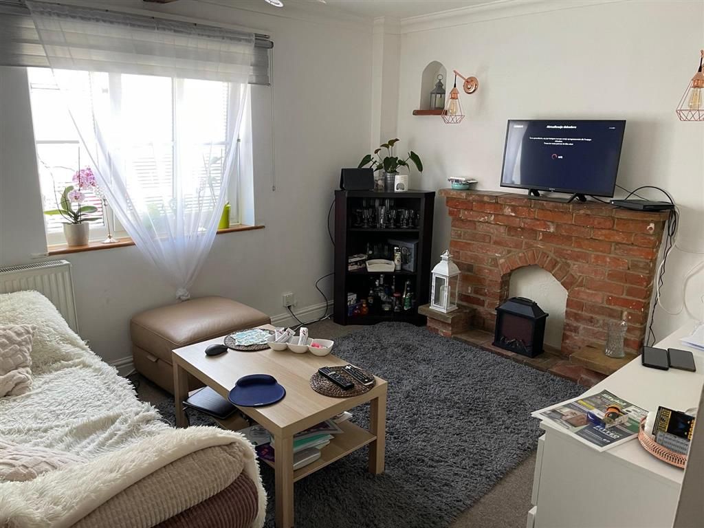 Property photo 1 of 3 Bedroom 1
