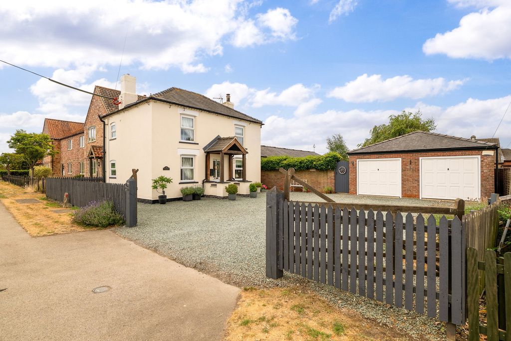 Property photo 1 of 45