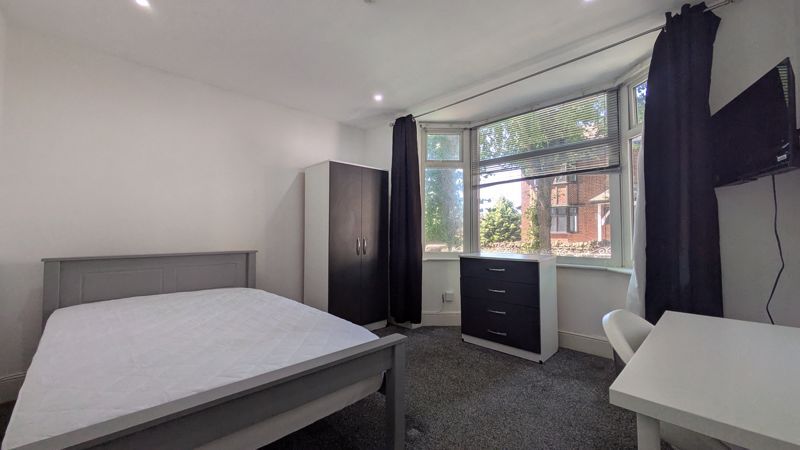 Property photo 2 of 12 Photo 1