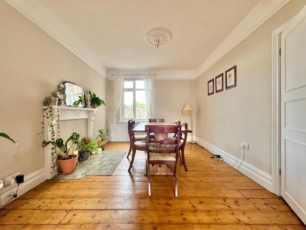 Property photo 3 of 16 Dining Room