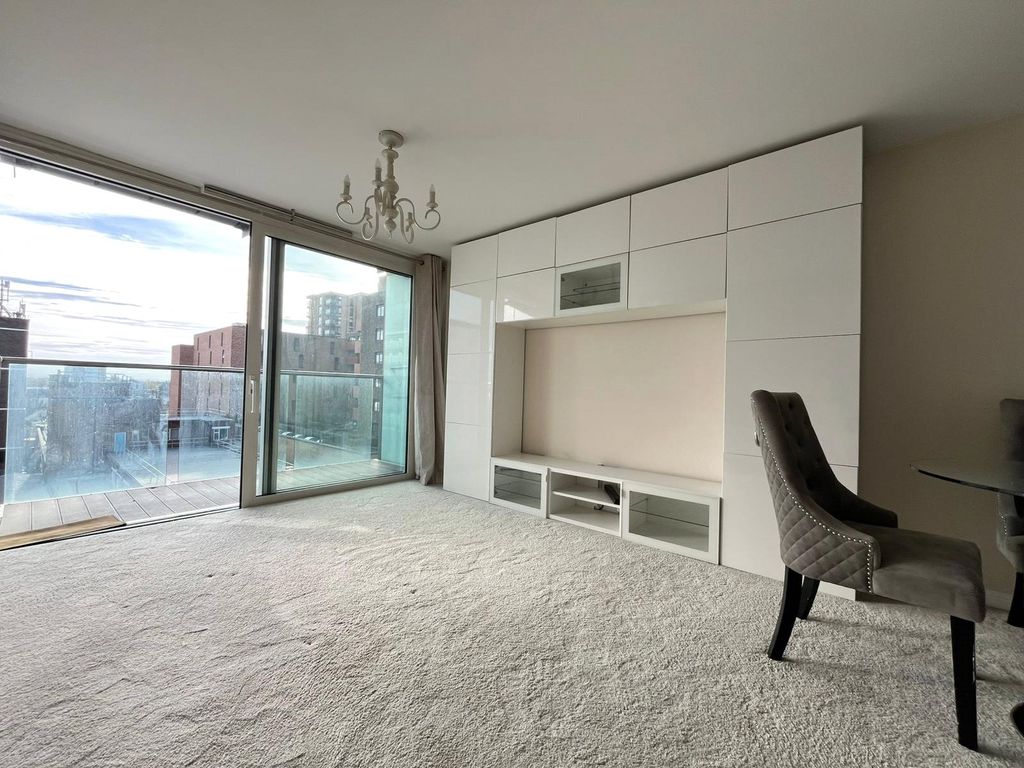 Property photo 1 of 8 Reception