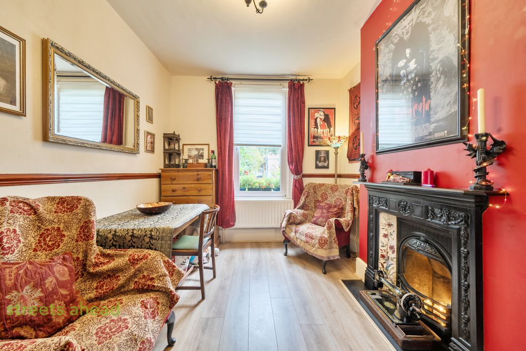 Property photo 2 of 18 Ec3c0894-0d81-40d...