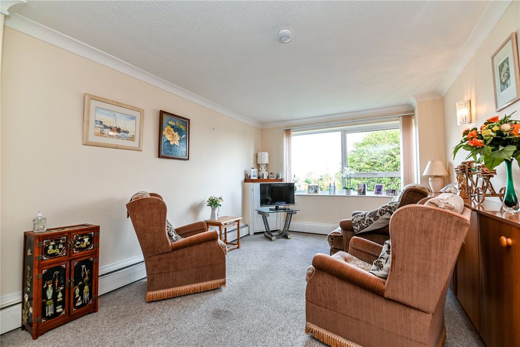 Property photo 3 of 15 Picture No. 04