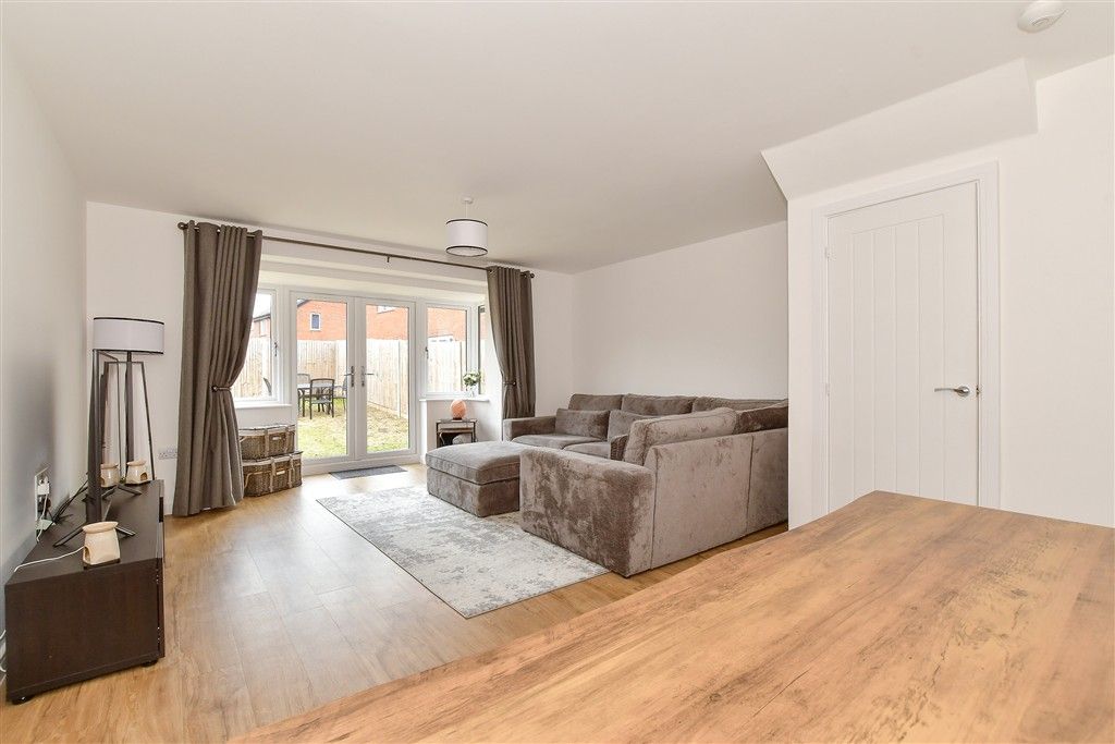 Property photo 2 of 12 Lounge/Diner