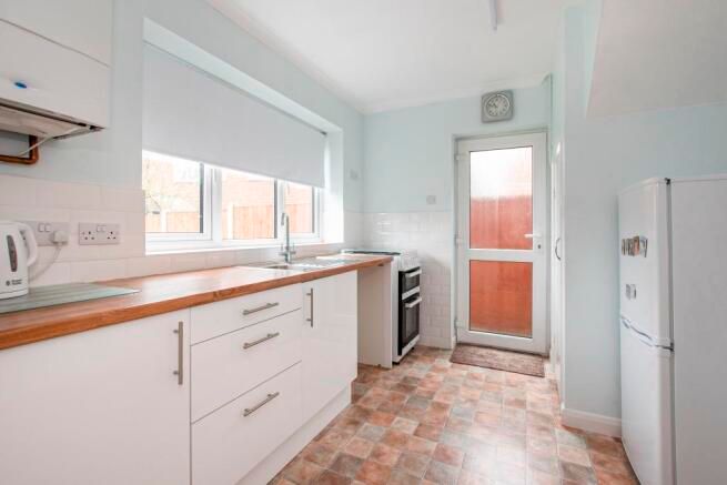 Property photo 3 of 8 115 Spring Kitchen