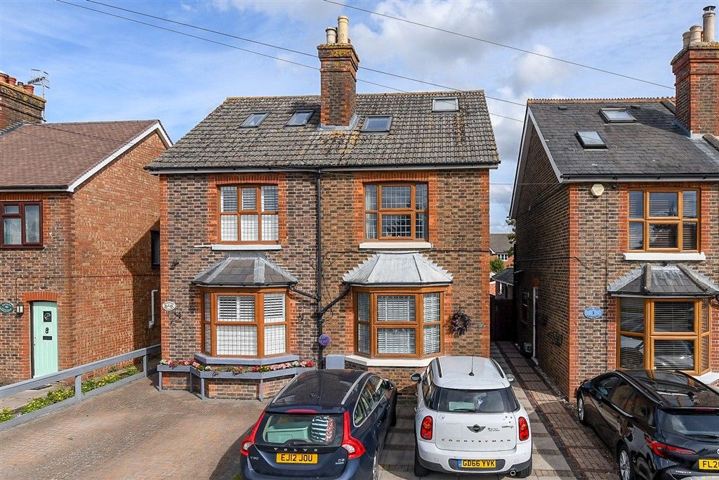 Property photo 1 of 17 External (Web)
