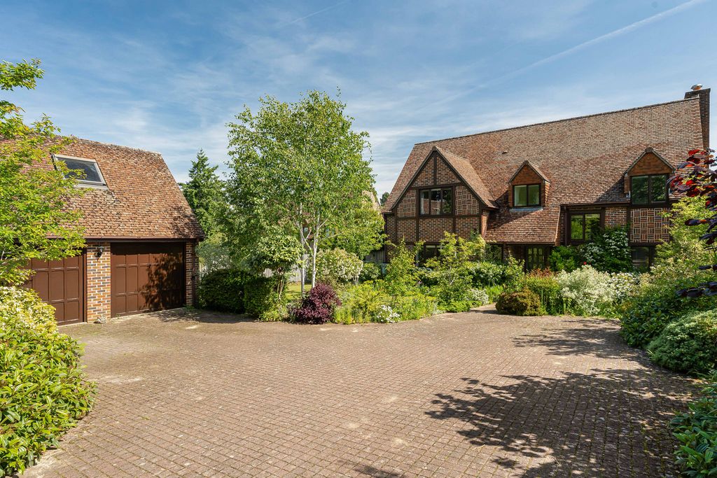 Property photo 1 of 41