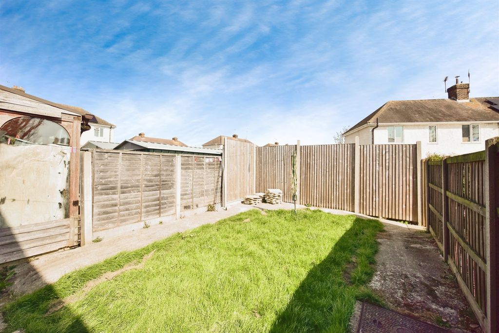 Property photo 3 of 17