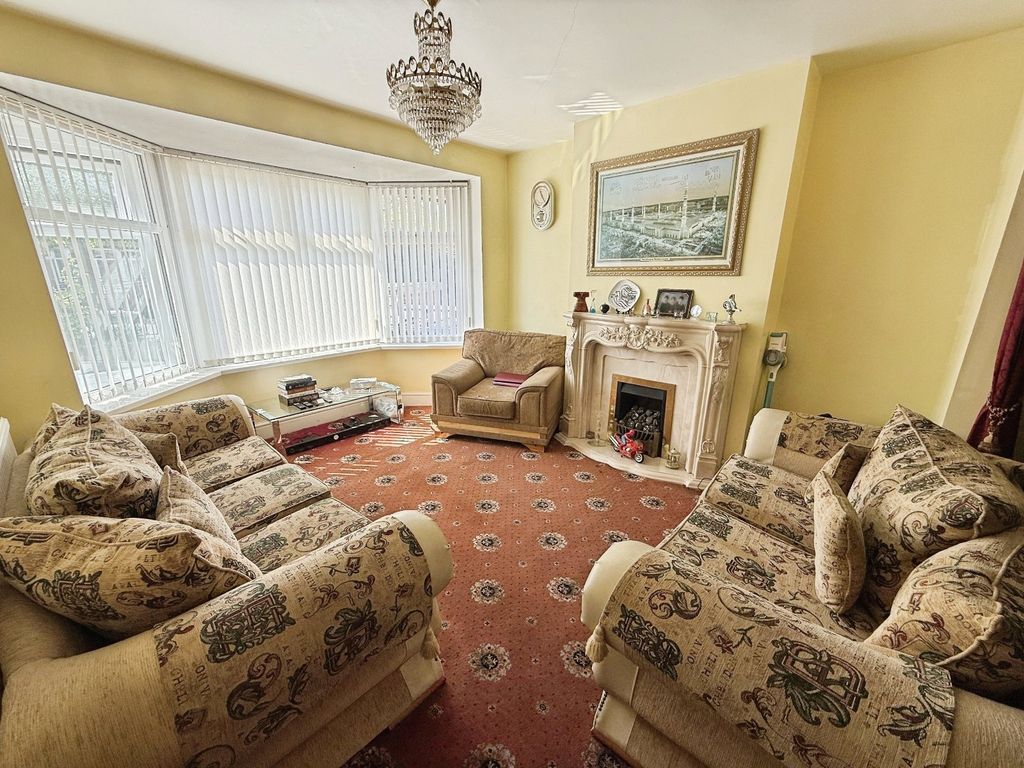 Property photo 3 of 21 Picture No. 07