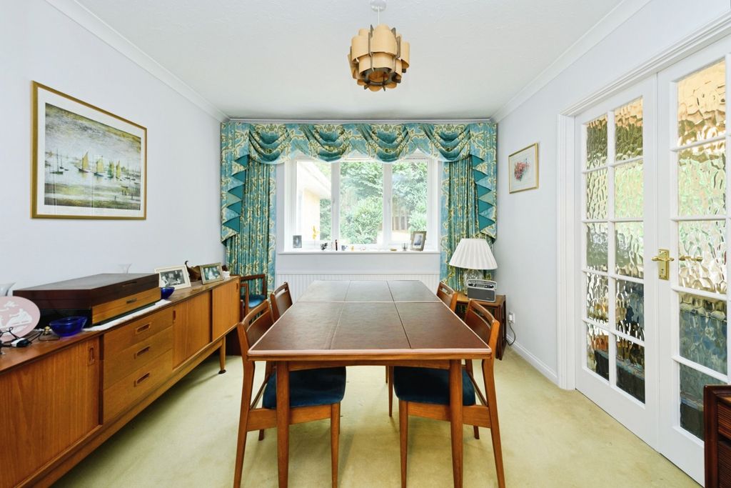 Property photo 3 of 15 Photo